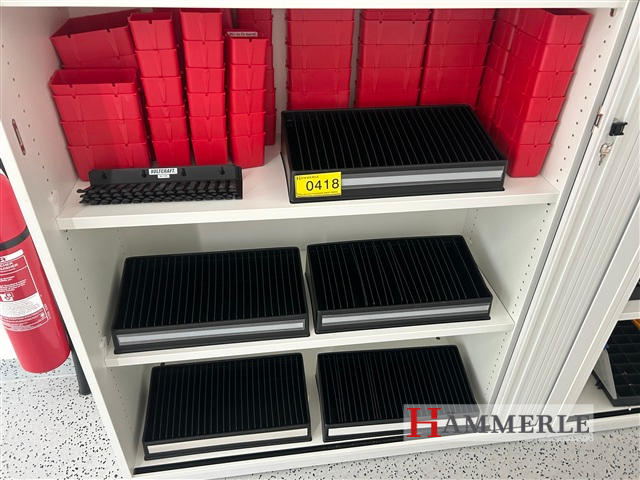 unterschiedliche ESD Racks und ESD Lagersichtbehälter
